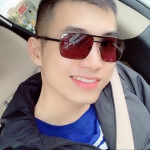 Meet your Posher, Hoang